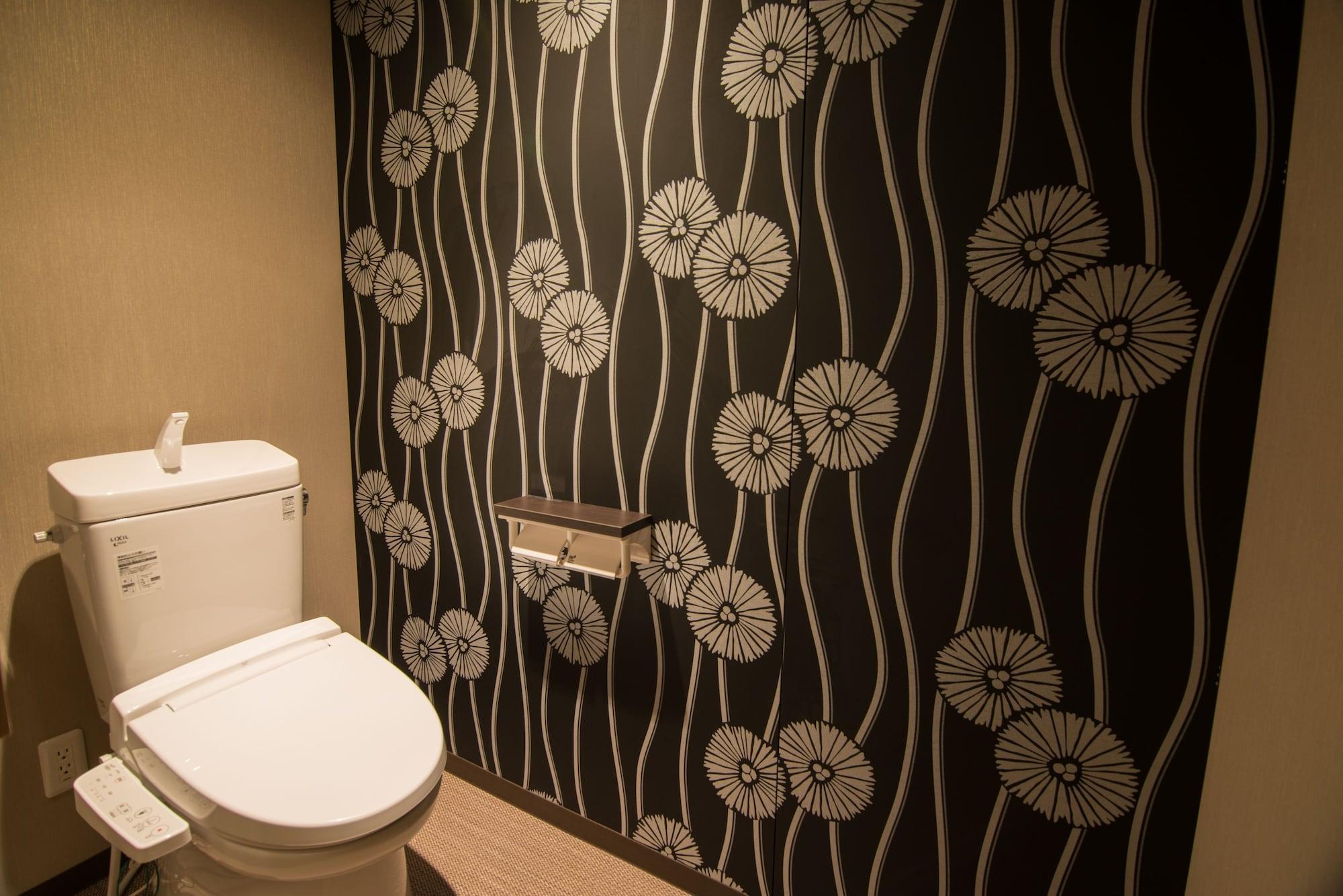 Queens Chitose Hotel 3*